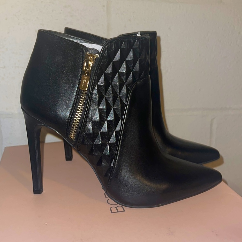 BCBGeneration black silky leather 71/2